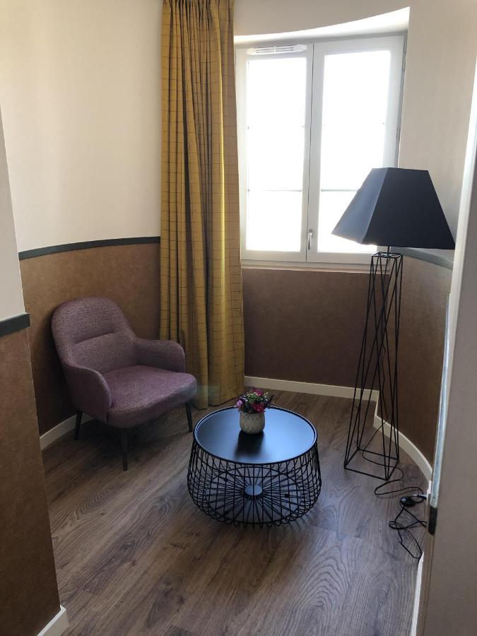 Domitys - Le Manoir Apartment Perignat-les-Sarlieve Exterior photo